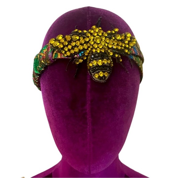 Gucci Accessories - NWT Gucci Crystal Embellished Bee Headband